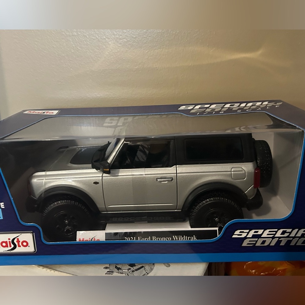 2021 Ford Bronco Wildtrack Maisto car